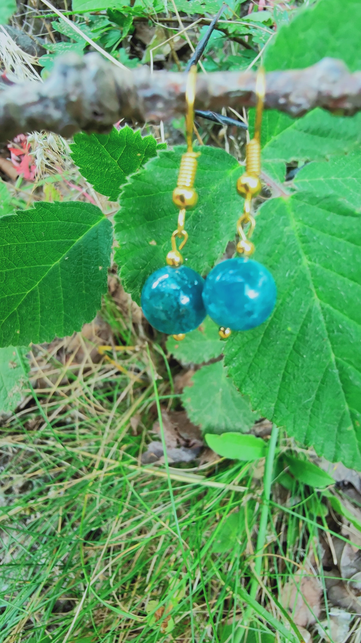 Perles de COLLECTION: Boucles d'oreille en Apatite