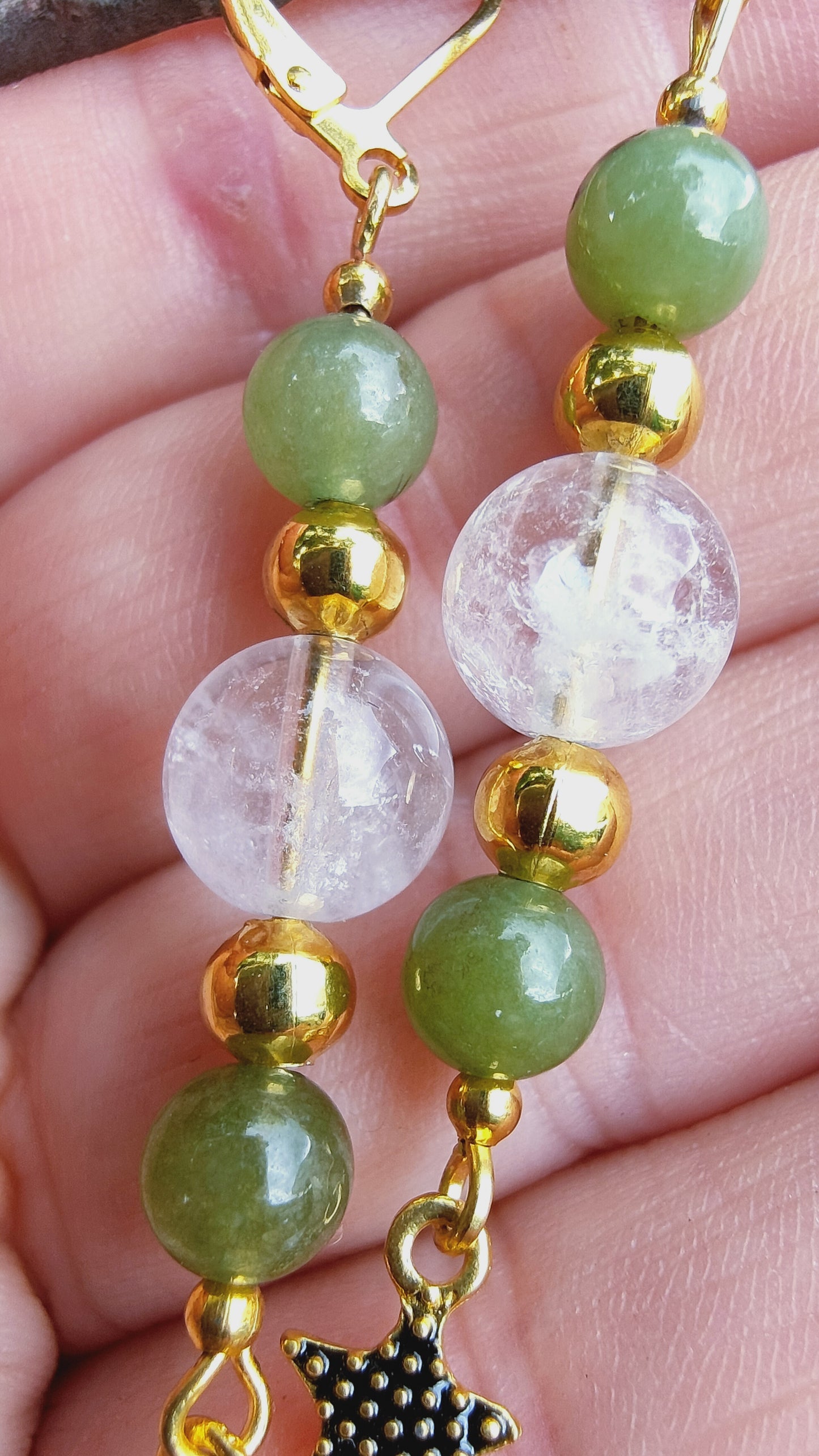 Perles de COLLECTION: Boucle d'oreille en Quartz fantôme et Jade Nephrite