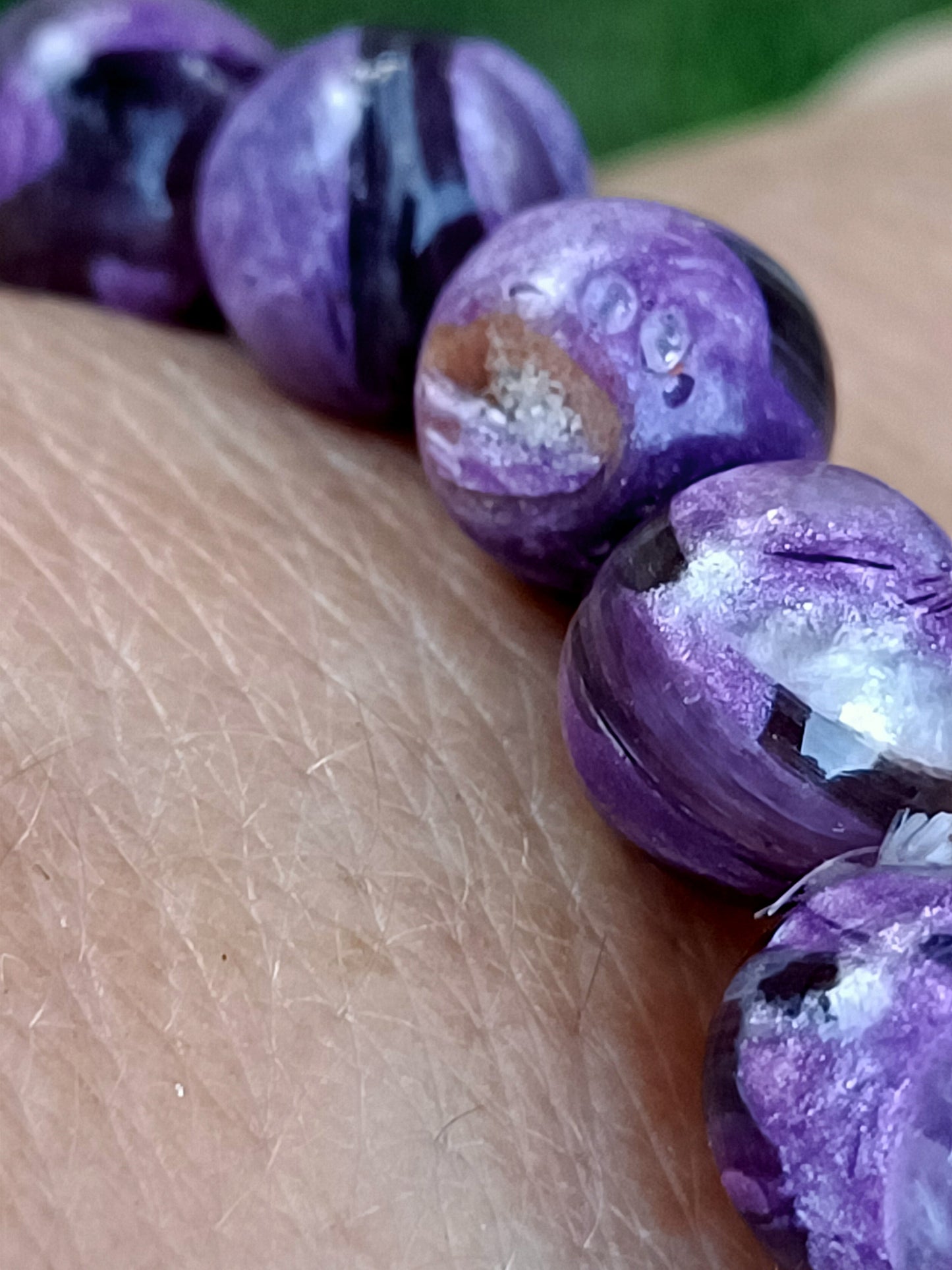 en précommande Bracelet en Charoïte sur Quartz et Mica - perles de 8 mm - qualité 💎💎💎💎💎💎