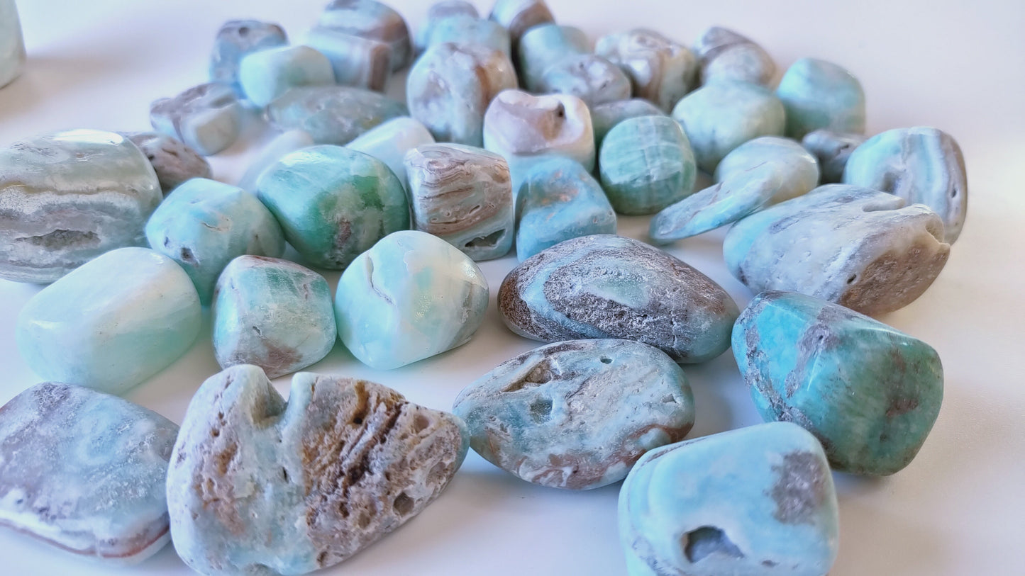Aragonite bleue - pierre roulée - taille au choix