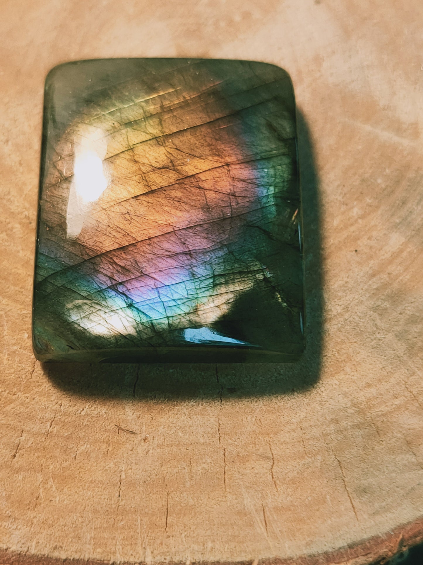 Cabochon en Labradorite violette type Spectrolite - Qualité supérieure - 50 Carats- 27 X 22 X 6 mm