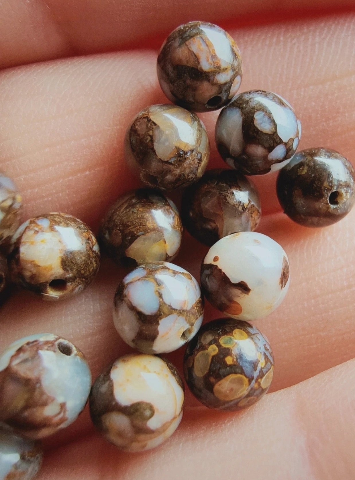 Perle en Opale brune 6 mm - à l'unité