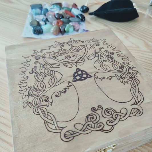 L'Oracle des pierres de l'Arbre - Oracle psychogénéalogique complet + coffret pyrogravé