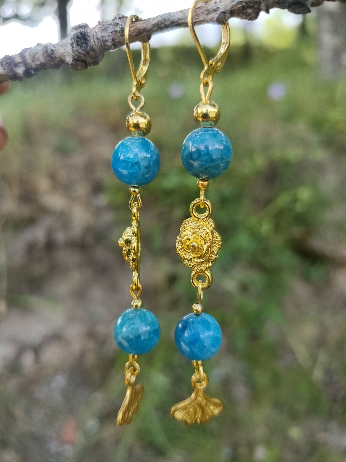 Perles de COLLECTION: Boucles d'oreille en Apatite