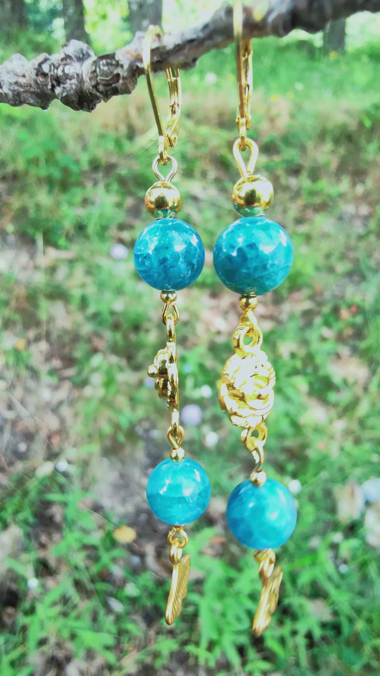 Perles de COLLECTION: Boucles d'oreille en Apatite