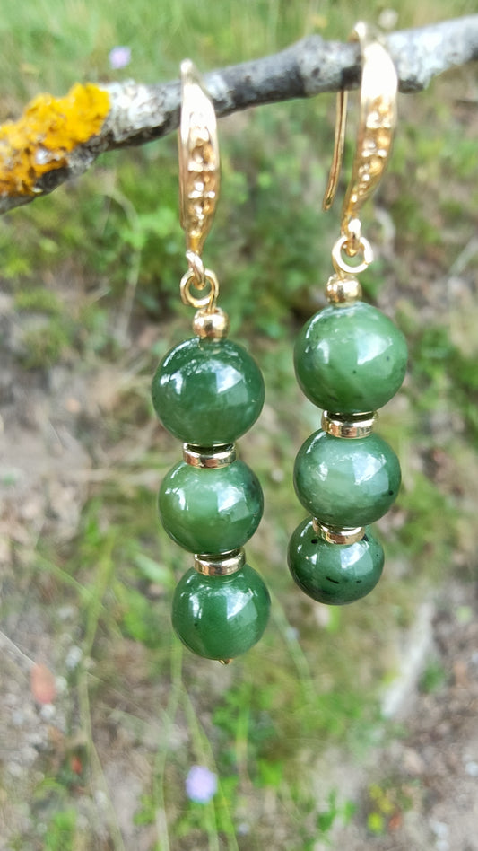 Perles de COLLECTION: Boucle d'oreille en Jade Nephrite