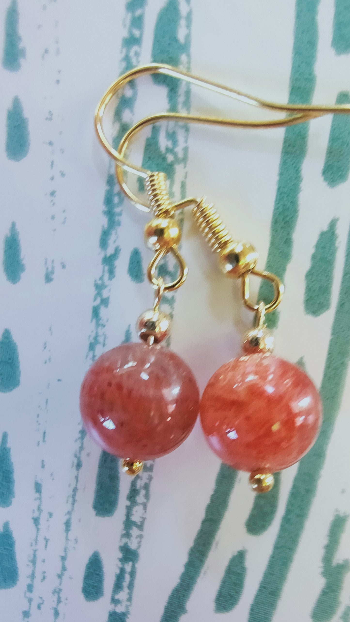 Qualité COLLECTION : Boucles  d'oreille en pierre de soleil au choix