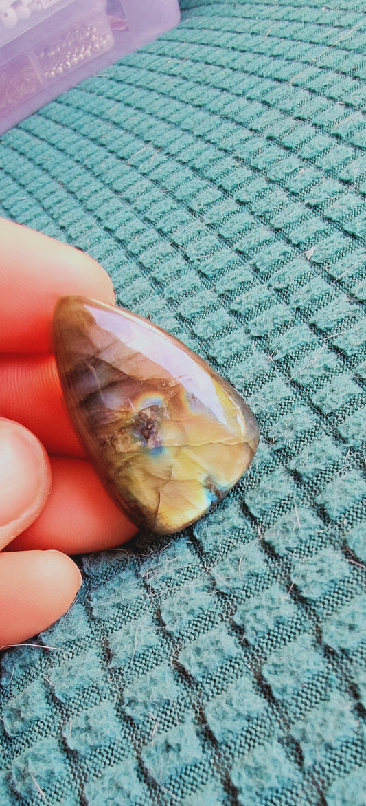 1 cabochon en Labradorite pour la création