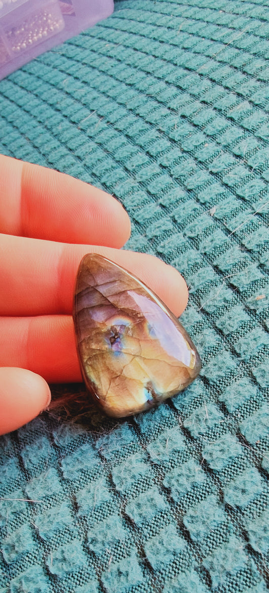 1 cabochon en Labradorite pour la création