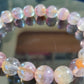 Un bracelet en fluorite violette rainbow AA