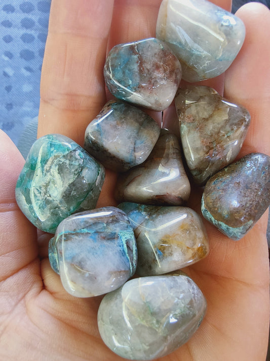 Chrysocolle Shattuckite de Namibie - Pierre roulée - Qualité AB - Entre 20 à 30 mm
