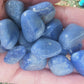 Quartz bleu - Pierre roulée - Taille au choix