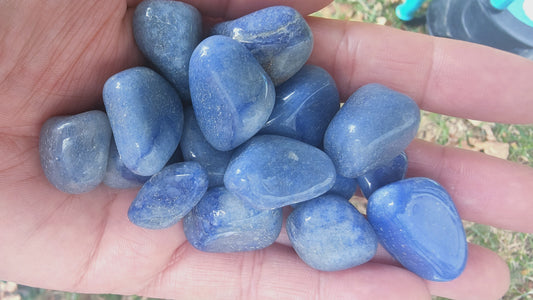 Quartz bleu - Pierre roulée - Taille au choix