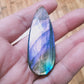 Cabochon en Labradorite violette type Spectrolite - Qualité EXCEPTIONNELLE collection - 105 Carats- 62 X 22 X 5 mm