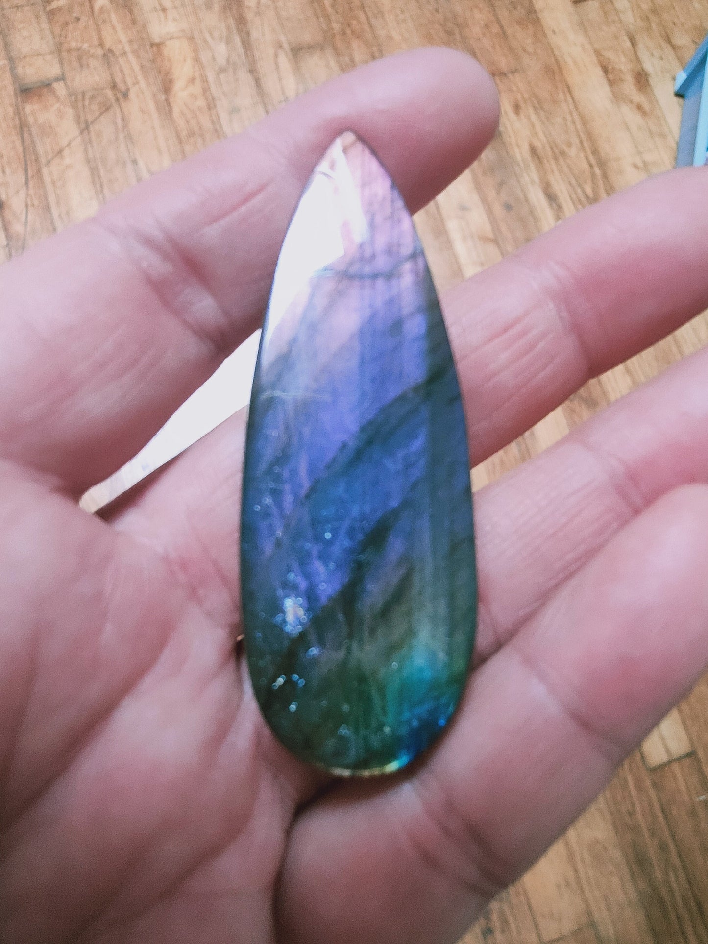 Cabochon en Labradorite violette type Spectrolite - Qualité EXCEPTIONNELLE collection - 105 Carats- 62 X 22 X 5 mm