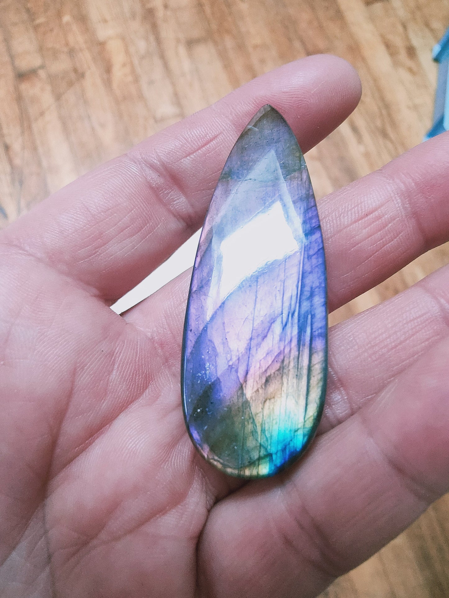 Cabochon en Labradorite violette type Spectrolite - Qualité EXCEPTIONNELLE collection - 105 Carats- 62 X 22 X 5 mm